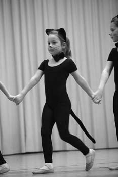 cat_dance_dec_09_140_kl_web